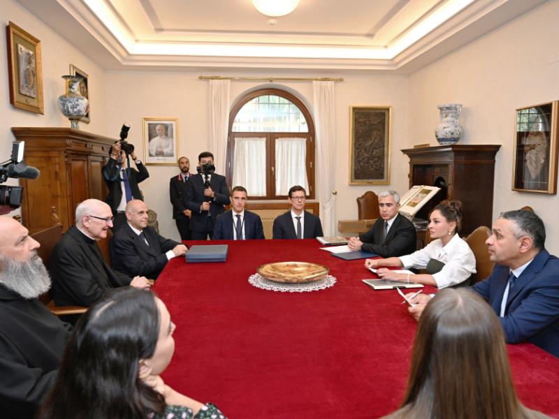 First Vice-President Mehriban Aliyeva met with Archpriest of Papal Basilica of Saint Paul Outside the Walls in Vatican