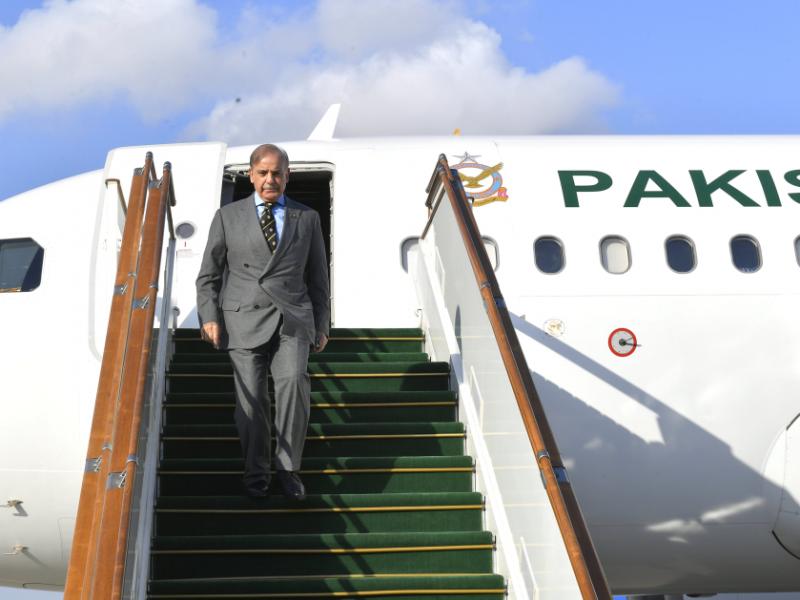 Pakistan`s PM arrives in Azerbaijan