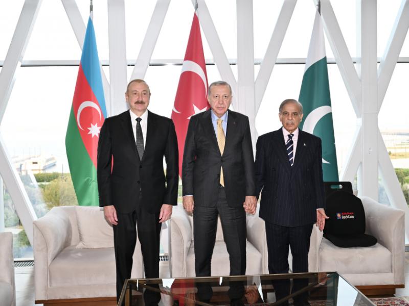 President of Azerbaijan, President of Türkiye and Prime Minister of Pakistan held trilateral meeting