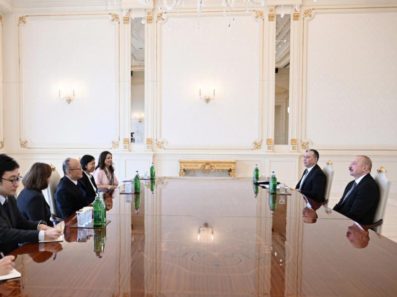 Президент Ильхам Алиев принял делегацию Азиатского банка развития