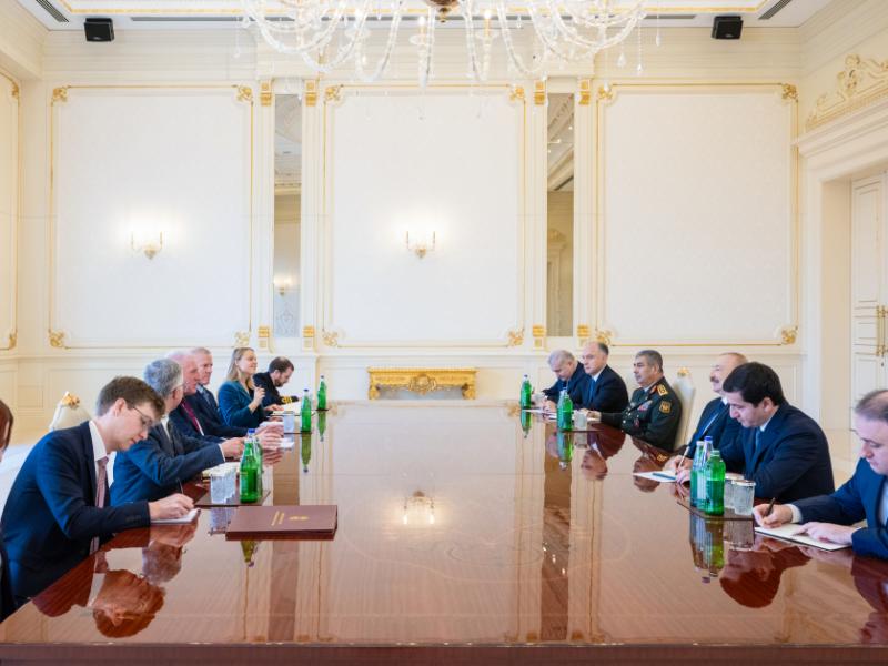 President Ilham Aliyev received Minister of State for Defence of United Kingdom