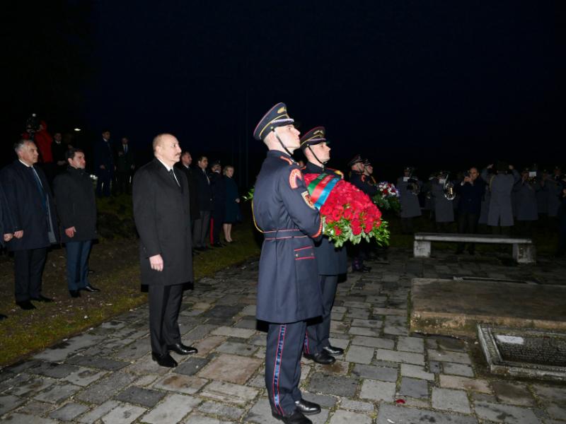 Presidents of Azerbaijan and Slovakia visited Gate of Freedom Memorial in Bratislava