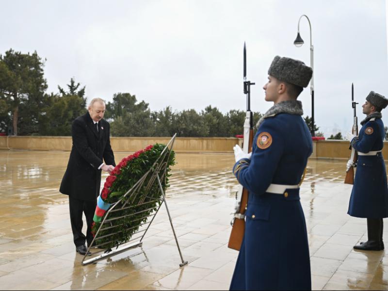 President Ilham Aliyev paid tribute to 20 January martyrs