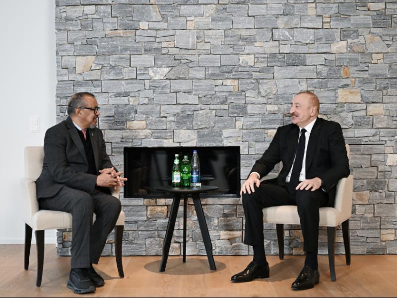 Prezident İlham Əliyevin Davosda Ümumdünya Səhiyyə Təşkilatının Baş direktoru ilə görüşü olub
