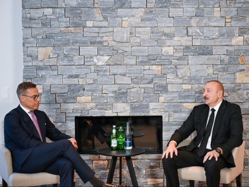 Президент Азербайджана Ильхам Алиев встретился в Давосе с Президентом Финляндии