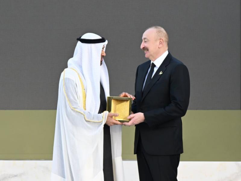 Əbu-Dabidə “Zayed İnsan Qardaşlığı Mükafatı”nın təqdimolunma mərasimi keçirilib Prezident İlham Əliyevə mükafat təqdim olunub
