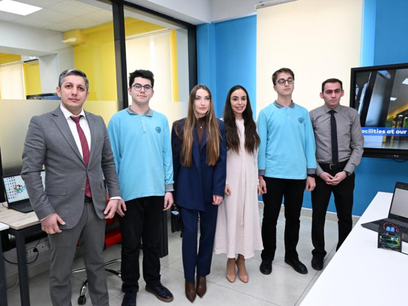 Лейла Алиева и Алена Алиева побывали в центре STEAM и полной средней школе номер 37 в Гяндже