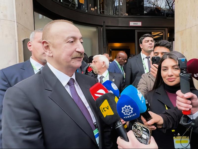 Prezident İlham Əliyev Münxendə Azərbaycan telekanallarına müsahibə verib