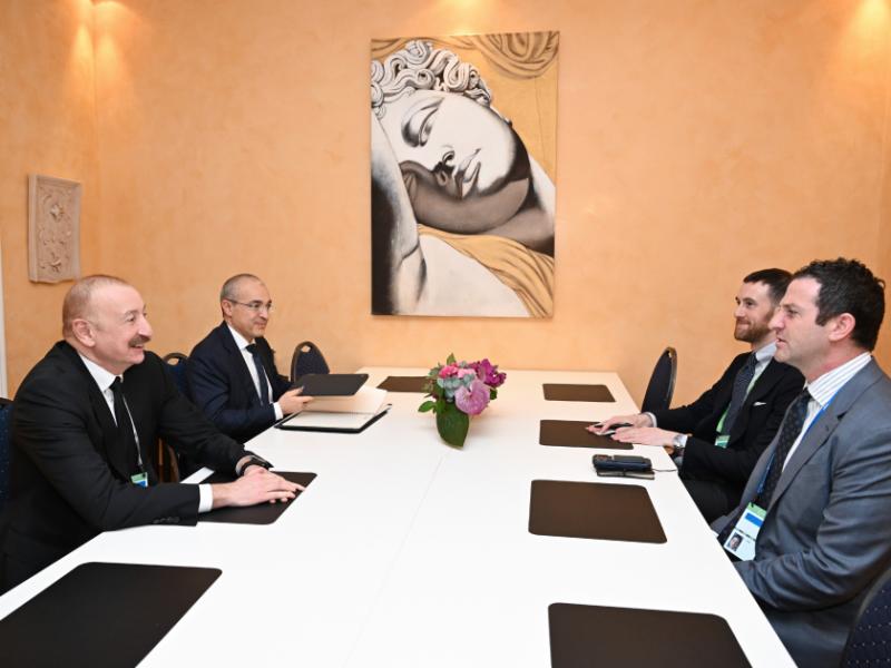 Prezident İlham Əliyev Münxendə “The Goldman Sachs Group Inc.” şirkətinin qlobal məsələlər üzrə prezidenti ilə görüşüb
