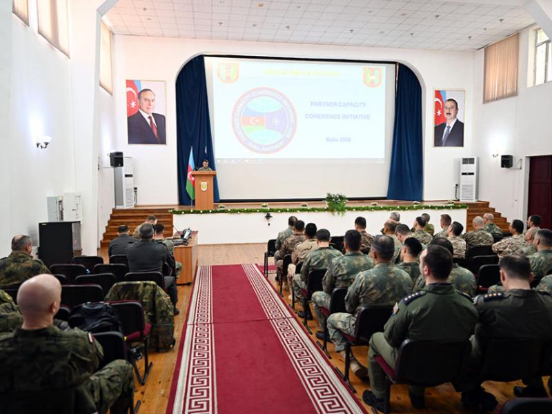 В Баку проходит учебный курс НАТО