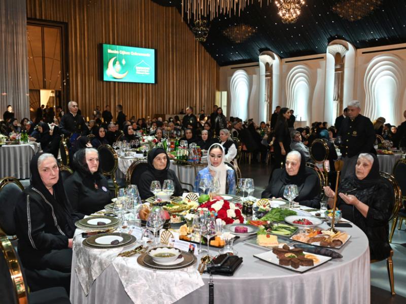 Şəhid analarının iştirakı ilə iftar süfrəsi təşkil olunub