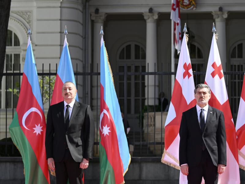 Prezident İlham Əliyevin Tbilisidə rəsmi qarşılanma mərasimi olub