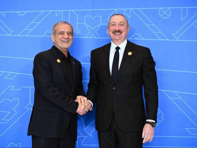 Prezident İlham Əliyev atəşkəs münasibətilə Məsud Pezeşkianı təbrik edib