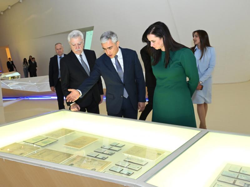 Litvanın Baş naziri İnqa Ruqiniene Heydər Əliyev Mərkəzində olub