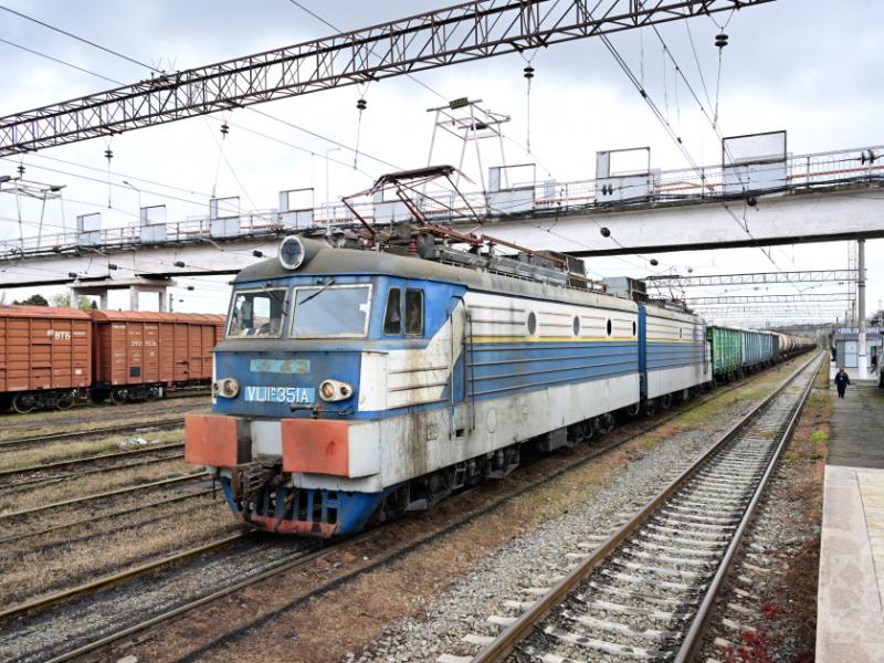 Azerbaijan sends another batch of oil products and fertilizer to Armenia