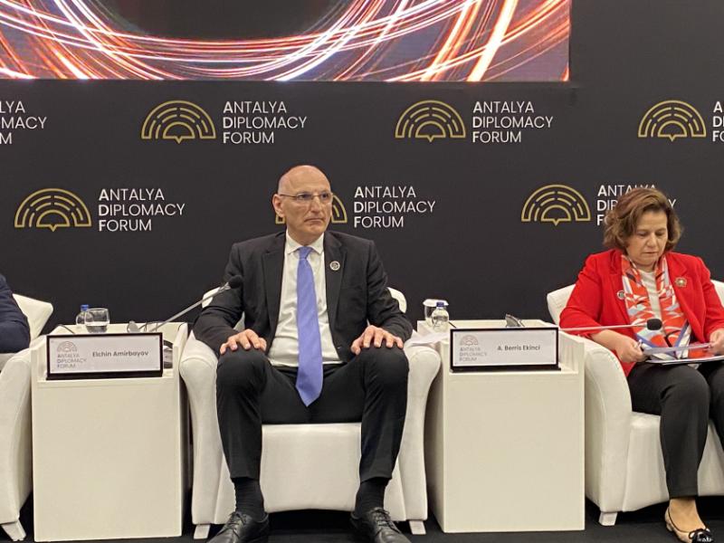 Elçin Əmirbəyov: Azərbaycanın geosiyasi mövqeyi ixracın şaxələndirilməsinə doğru hərəkətin əhəmiyyətini ön plana çıxarır