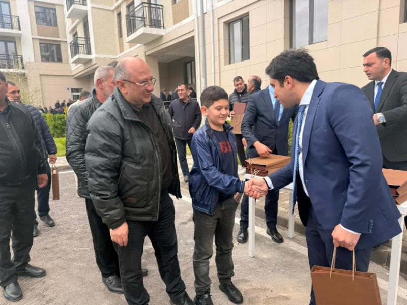 Ağdam şəhərində daha 92 ailəyə mənzillərinin açarları təqdim olunub