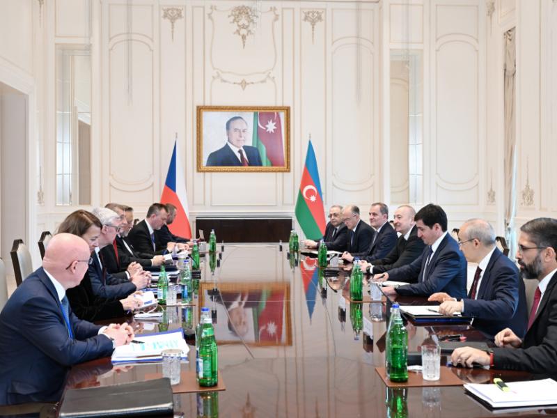 Expanded meeting started between President of Azerbaijan Ilham Aliyev and Prime Minister of the Czech Republic in Gabala