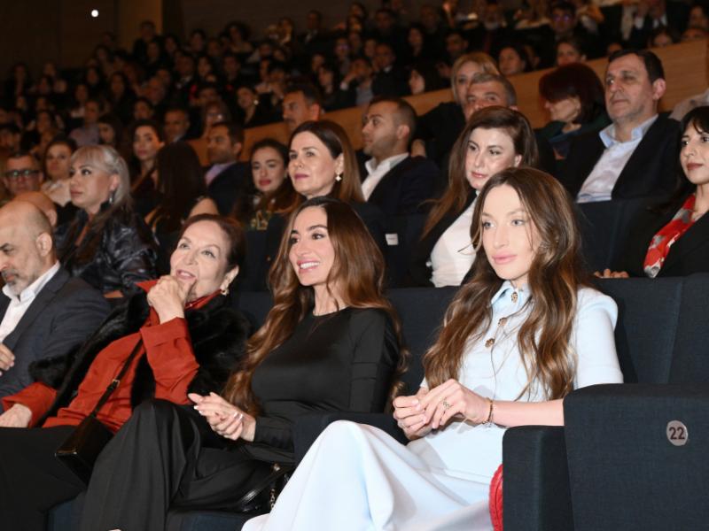 Heydar Aliyev Center hosts premier of 