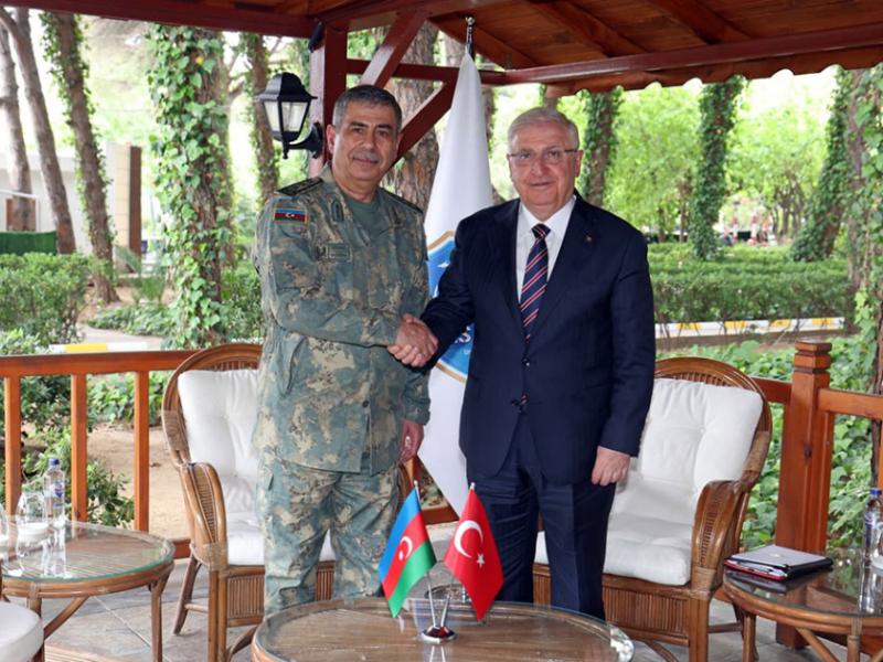 Müdafiə Nazirliyinin rəhbərliyi Türkiyəyə səfər edib