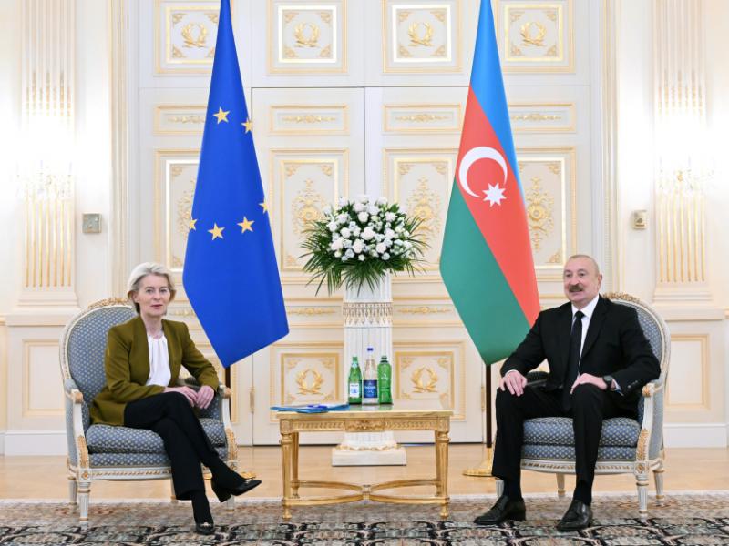 Состоялась встреча Президента Ильхама Алиева с президентом Европейской комиссии в формате «один на один»