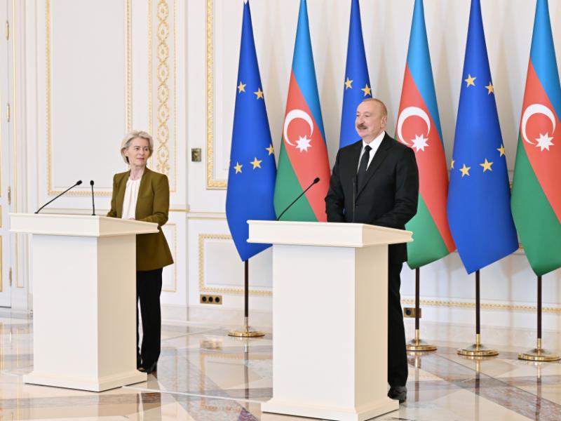 Prezident İlham Əliyev və Avropa Komissiyasının Prezidenti mətbuata bəyanatlarla çıxış ediblər