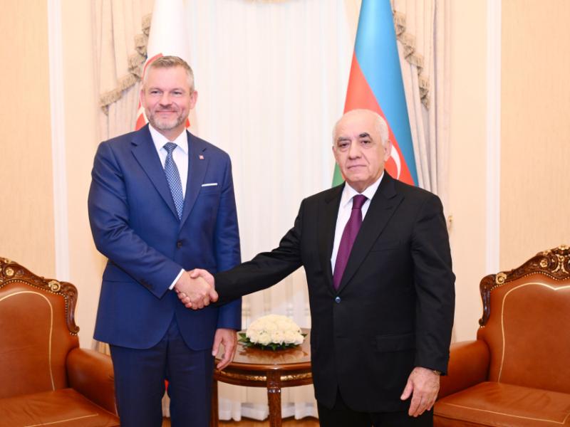 Azerbaijani PM meets with President of Slovakia