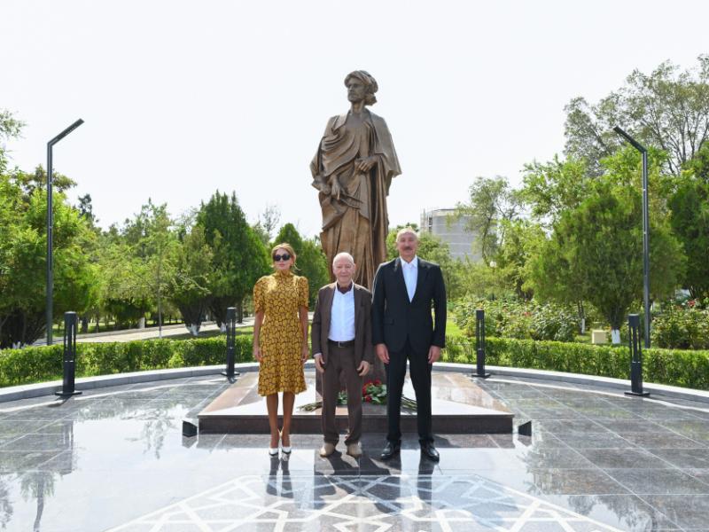 Naxçıvandakı “Əcəmi seyrangahı” istirahət kompleksində memar Əcəmi Naxçıvaninin abidəsi açılıb