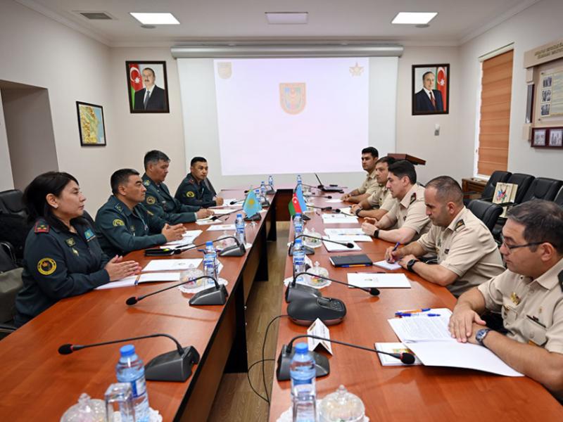 Azərbaycan və Qazaxıstan müdafiə sahəsində əməkdaşlığı genişləndirir