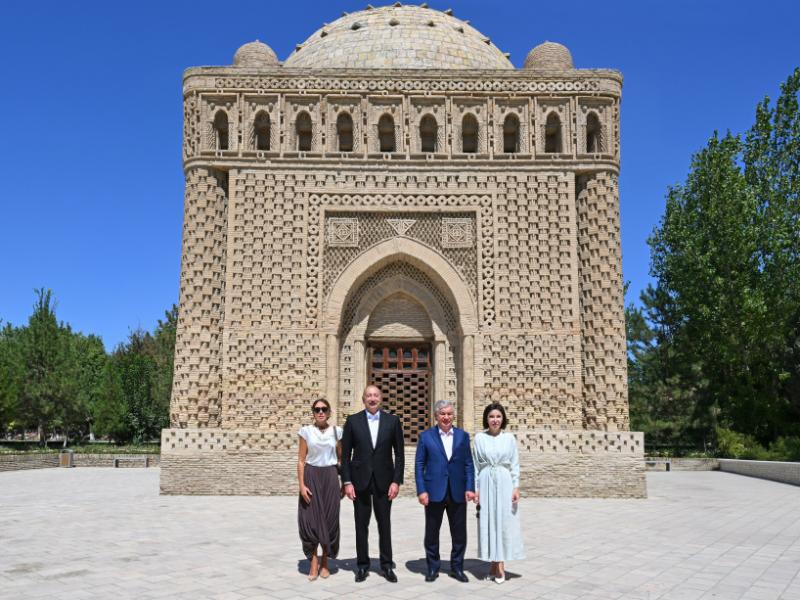 Presidents and First Ladies of Azerbaijan and Uzbekistan visited Ismail Samani Mausoleum in Bukhara