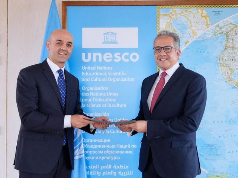 Azərbaycanın UNESCO-dakı yeni daimi nümayəndəsi etimadnaməsini Baş direktora təqdim edib
