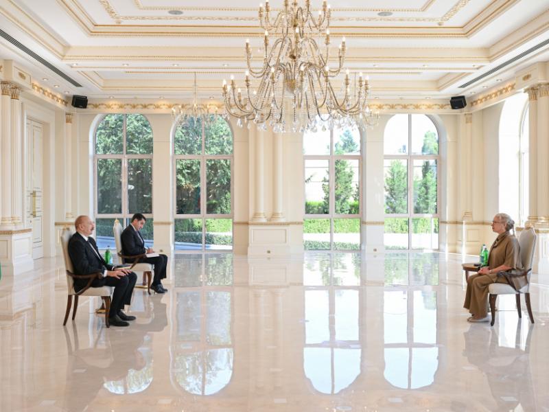 Prezident İlham Əliyev İsveçin Azərbaycanda yeni təyin olunmuş səfirini qəbul edib