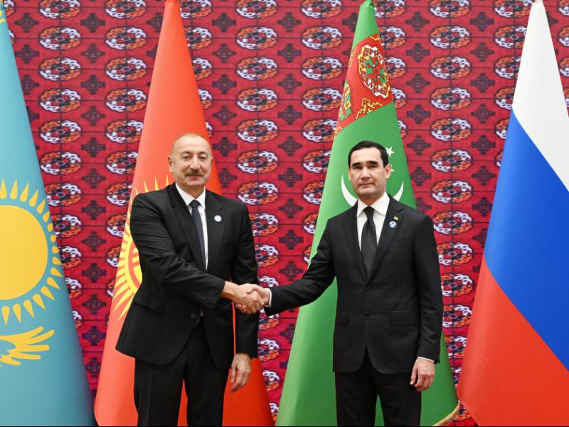 Prezident İlham Əliyev MDB Dövlət Başçıları Şurasının iclasında iştirak etmək üçün “Avaza” Kompleksinə gəlib