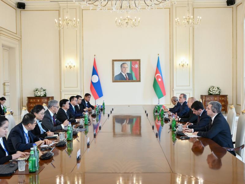 Prezident İlham Əliyevin Laos Prezidenti ilə geniş tərkibdə görüşü olub