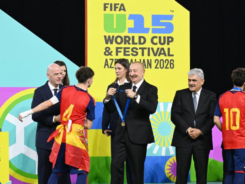 Prezident İlham Əliyev “FIFA U-15 World Cup and Festival”ın final matçını izləyib, mükafatlandırma mərasimində iştirak edib